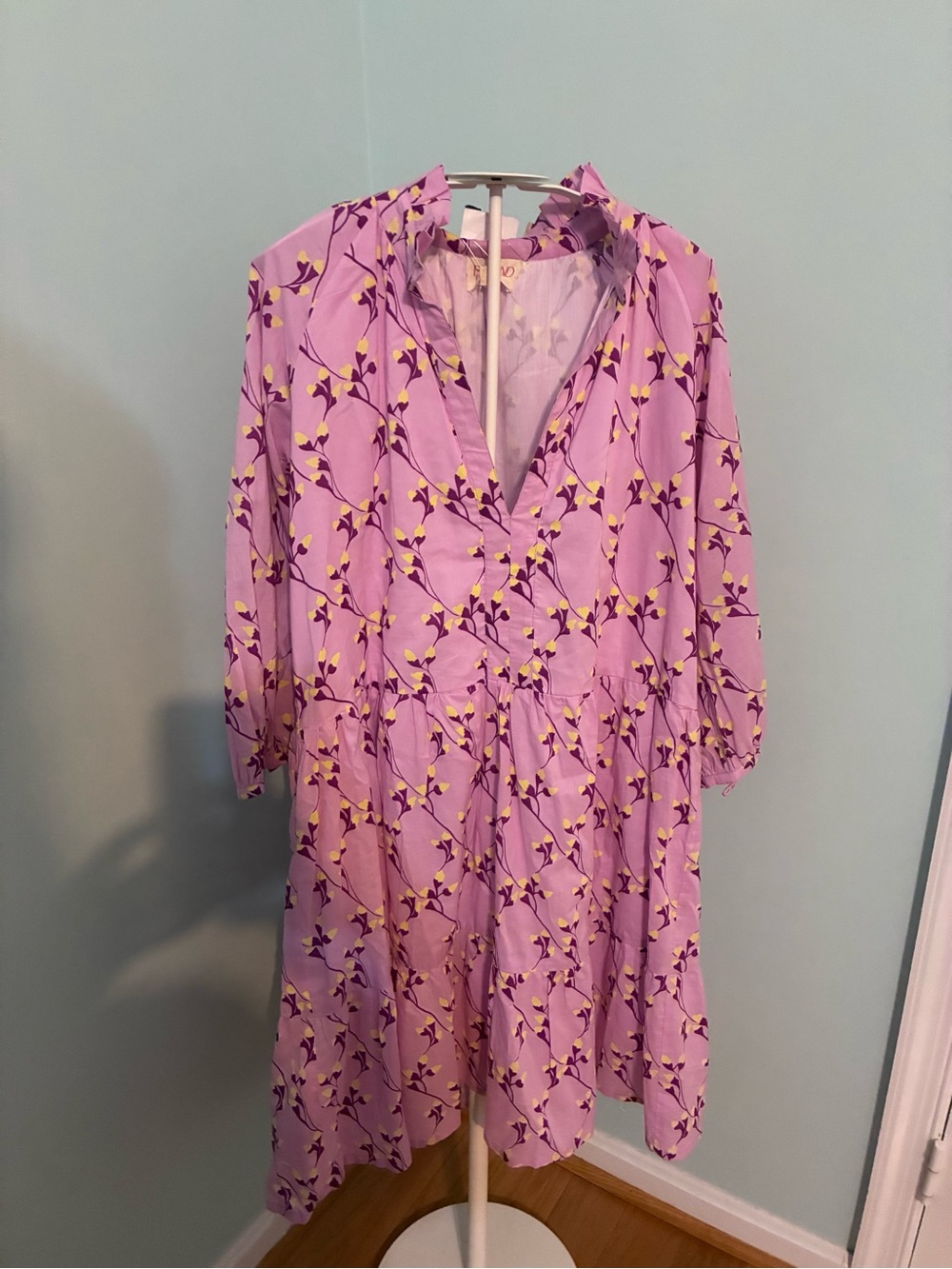 NWT Beyond By Vera Juliet Lilac Floral-Print V-Neck Ruffled Dress Medium